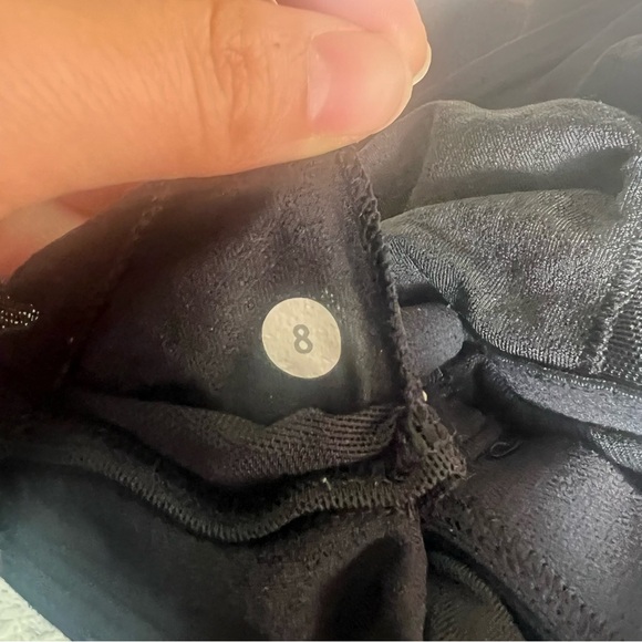 Lululemon Spaghetti Strap Yoga Tank with Criss Cross Back Sz 8 - Picture 8 of 8